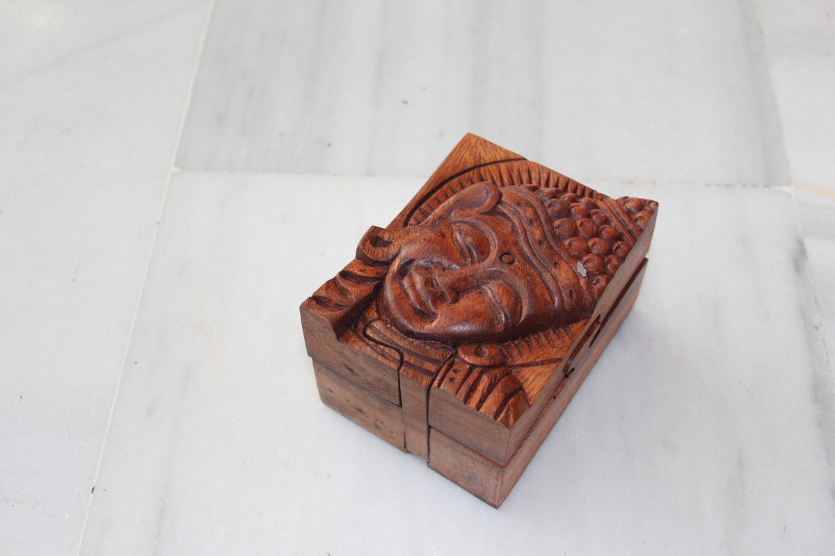 Caja madera tallada Om Ganesha artesanía India decoración hogar Granada
