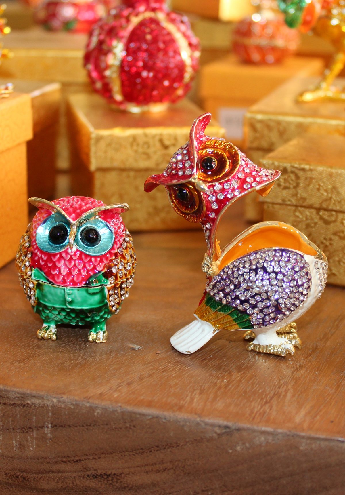 Dúo búhos esmaltados cristales colores decoración artesanía Granada