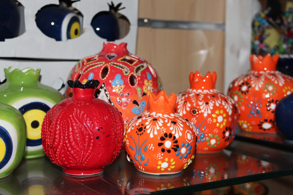 Colección granadas cerámica turcas pintadas artesanía Turquía decoración Granada