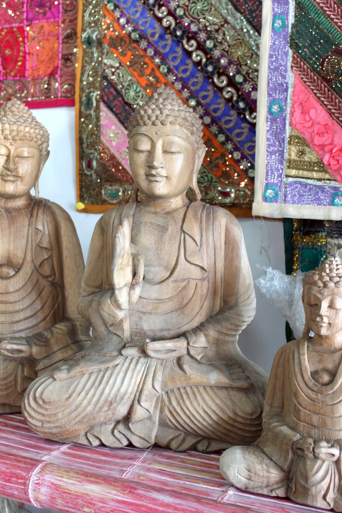 Trío Budas madera meditación Bali artesanía decoración hogar Granada